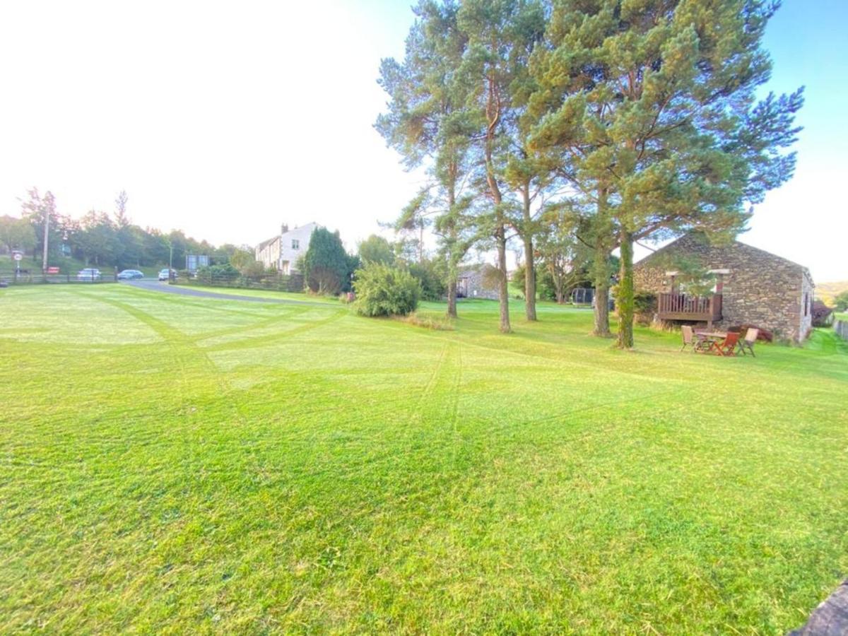 Chalet Lune Nestled Between District And Yorkshire Dales *
